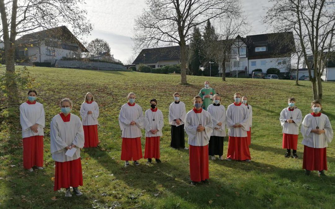 Ehrung lang­jäh­riger Mess­diener in Dahl-Friedrichsthal