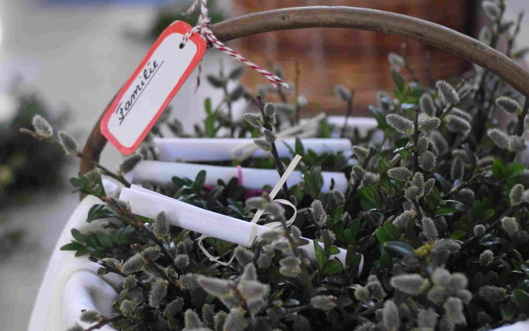 Palm­zweige weihen in St. Luzia Oberveischede