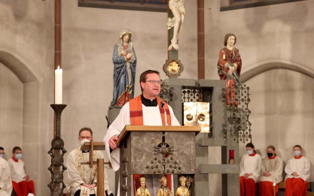 St. Agatha in Olpe: Fest­pre­digt von Chris­tian Städter im&nbsp;Video