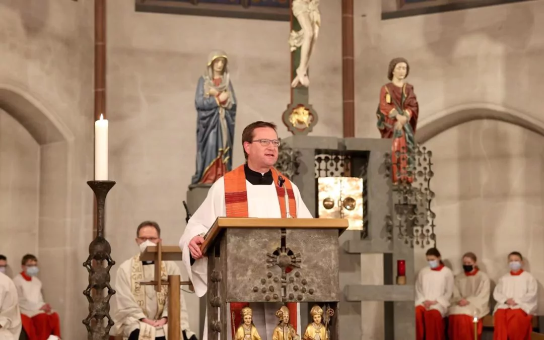 St. Agatha in Olpe: Fest­pre­digt von Chris­tian Städter im Video