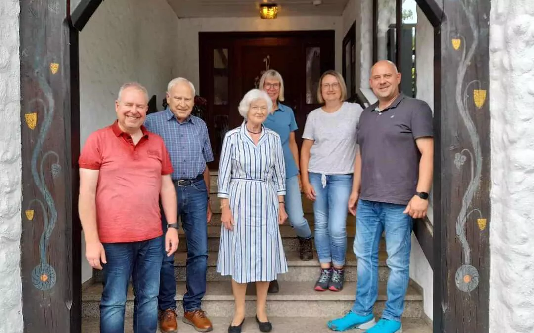Verab­schie­dung der lang­jäh­rigen Orga­nistin Mari­anne Schulte und weiteren ehren­amt­li­chen Mitar­bei­tern (Neuenkle­us­heim)