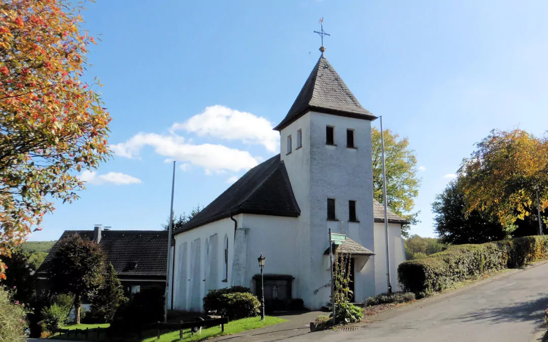17:00 | Hl. Messe zum Patro­nats­fest “Maria vom Berge Karmel”