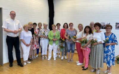 Frauen in St. Martinus: Jubi­lar­eh­rung der Mitglieder und Ehrung der Mitarbeiterinnen