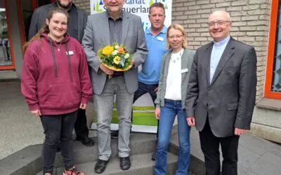 Pfarrer Andreas Neuser als Dechant des Deka­nates Südsauer­land im Amt bestätigt 