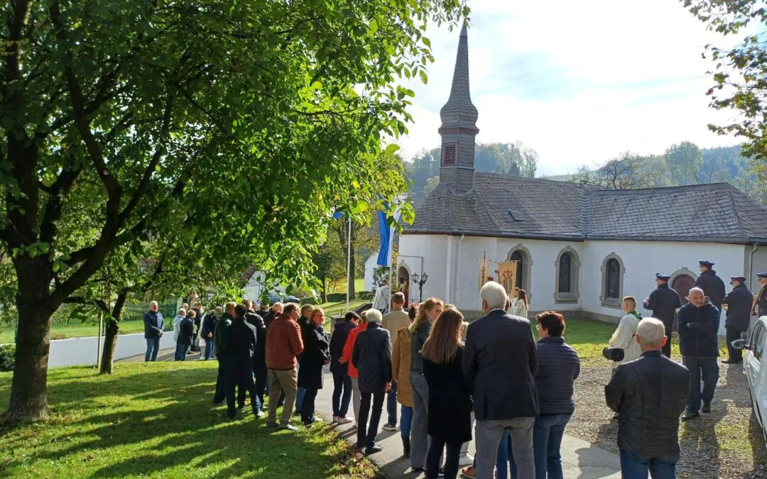 Drol­s­ha­gener Ernte­dank­pro­zes­sion nach Wenkhausen