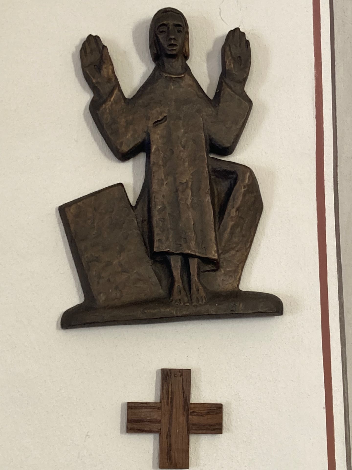 15. Station Kreuzweg in der Kapelle in Essinghausen St. Marien Kirche Olpe Glockenturm
